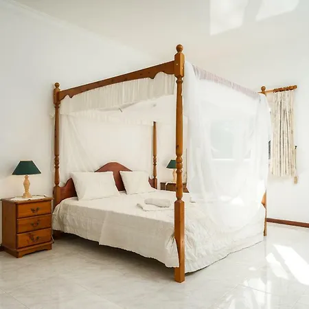 Vivenda Isabel Hotel