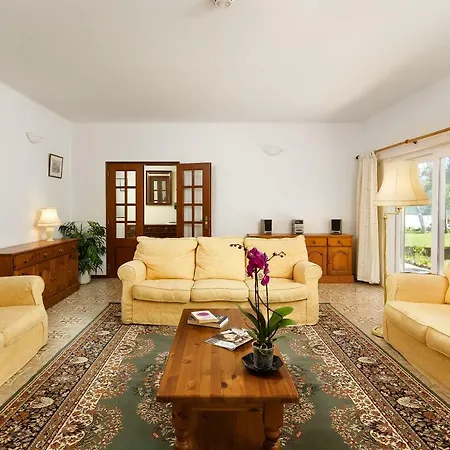 Vivenda Isabel Porches (Algarve)